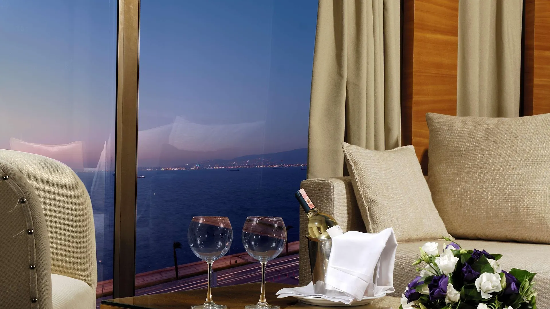 Best Western Plus Hotel Konak Esmirna 4*,  Turquía