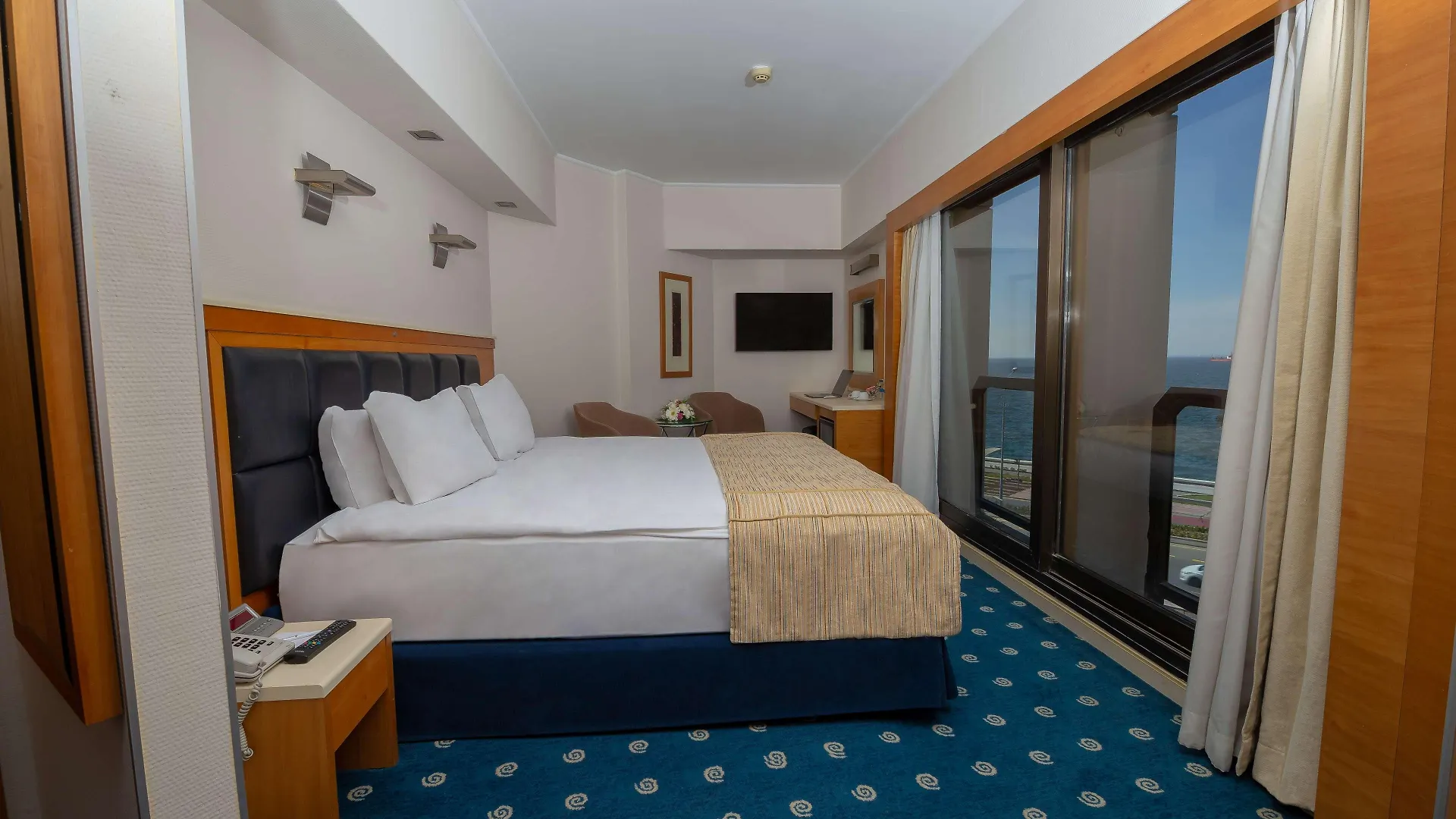 Best Western Plus Hotel Konak Esmirna 4*,  Turquía