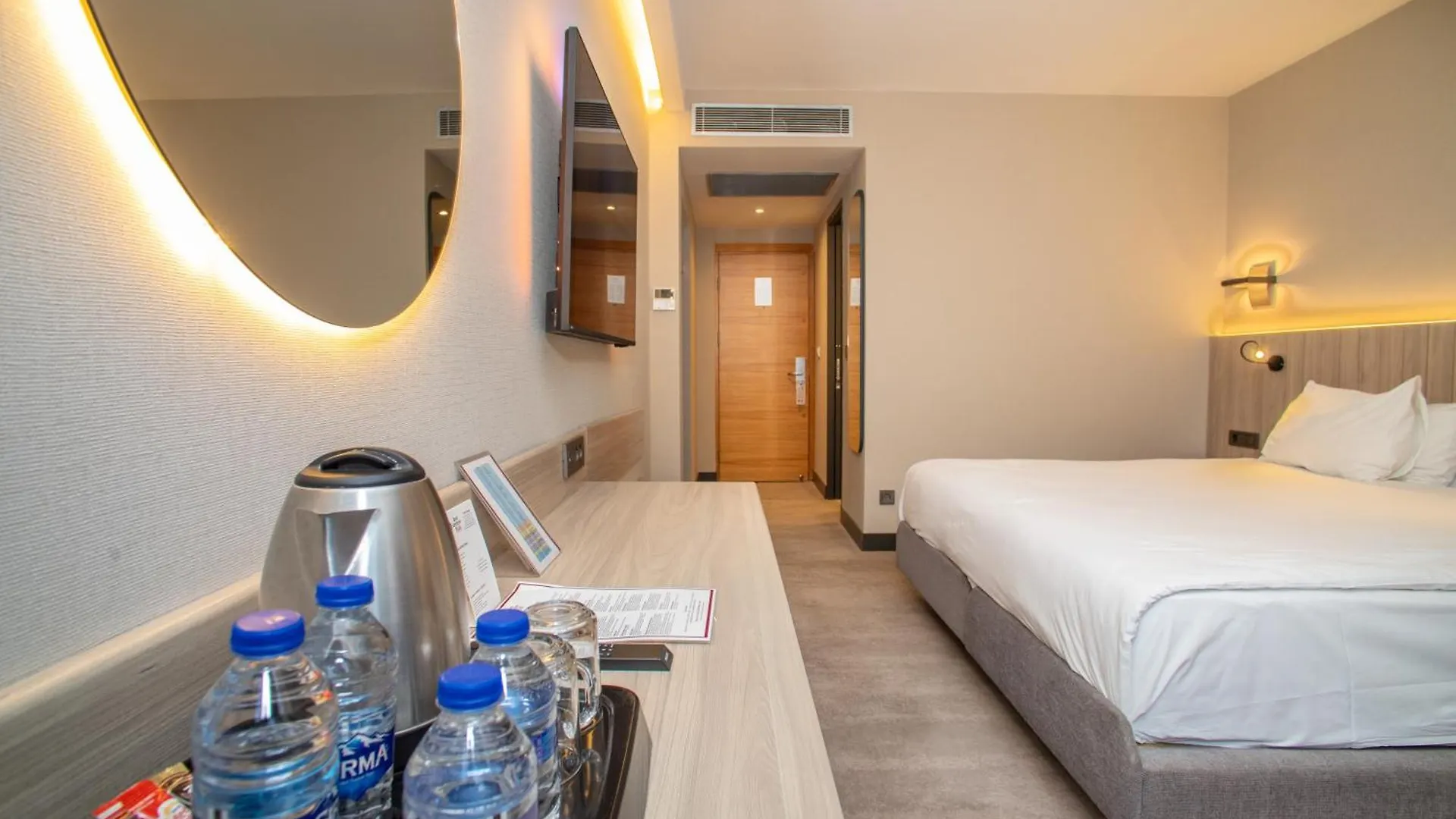 Best Western Plus Hotel Konak Esmirna 4*,